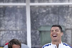 البرتغال تتعادل مع اليونان سلبيا في غياب رونالدو