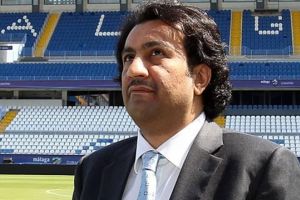 مالك ملقة الاسباني ينفي رحيله عن النادي