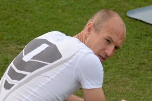 الهولندي روبين: سنواجه 'الماتادور' الإسباني بـ 5 لاعبين في الدفاع