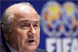 بلاتر يقول إنه مستعد للاستمرار في قيادة الفيفا