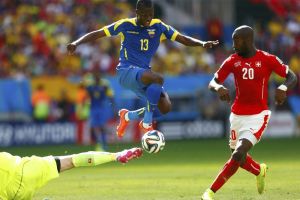 هدف قاتل يهدي سويسرا الفوز 2-1 على الاكوادور في كأس العالم