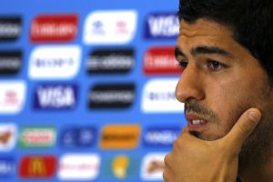 مستقبل سواريز على المحك.. بعد واقعة 'العض' 