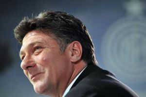 إنتر يمدد تعاقد المدرب ماتزاري حتى 2016