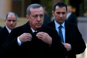 اردوغان ينتقد لاعب كرة قدم تركيا بسبب الاوشام