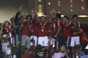 الأهلي البطل في الدوري المصري رغم التعادل مع سموحة