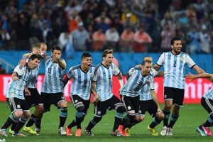 أجويرو يحث الأرجنتين على تجنب أخطاء الماضي أمام الألمان