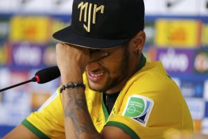 نيمار يصفح عن الكولومبي زونيجا ويطالب زملاءه بالتعامل مع لقاء هولندا على أنه النهائي