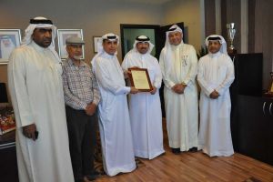 المطوع يستمع الى احتياجات مركز شباب سلماباد ويطلع على برامجه