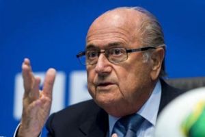 بلاتر غاضب من ادعاءات الفساد المحيطة بالفيفا فيما يتعلق بتذاكر المونديال