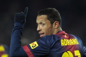 أدريانو يغيب نحو شهر ونصف عن برشلونة بسبب عدم انتظام ضربات قلبه