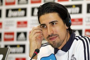 وكيل أعمال خضيرة ينفي اقتراب ارسنال أو تشيلسي من ضم موكله 