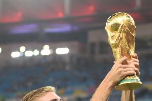 الألماني كرامر يعترف باقترابه من نابولي