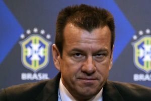 دونجا يخلف سكولاري كمدرب للبرازيل