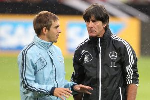 لوف يكمل مشواره مع ألمانيا حتى يورو 2016