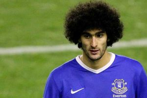 نابولي يتطلع إلى استعارة فيلايني من مانشستر