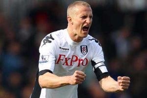 كريستال بالاس يضم المدافع النرويجي هانجلاند من فولهام