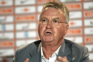 هيدينك يشيد بعمل فان جال ويعد بتطوير أداء المنتخب الهولندي