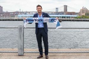 عودة مفاجئة للامبارد إلى مانشستر سيتي