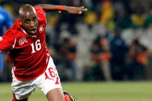 رين يضم السويسري فرنانديش لاربع سنوات