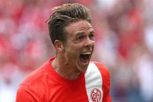 هامبورج يستكمل إجراءات ضم مولر من نادي ماينز الألماني