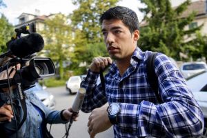 محكمة التحكيم الرياضية تبدأ النظر في طعن سواريز في العقوبة