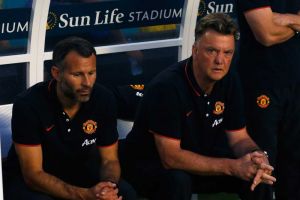 تقارير: فان غال سيتخلى عن خمسة لاعبين