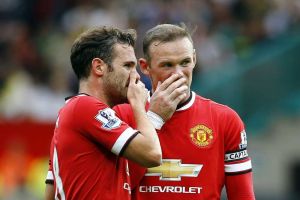 مانشستر يونايتد يحبط جماهيره ويسقط أمام سوانسي في أولى مبارياته بالدوري الانجليزي