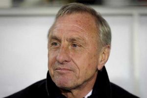 صحيفة هولندية تنشر خبرا خاطئا عن وفاة كرويف وتتدارك الخطأ باعتذار رئيس التحرير