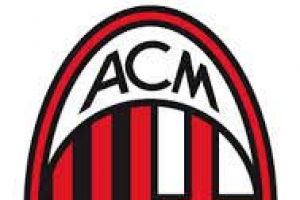 ميلان يفاضل بين ديسترو وفالكاو