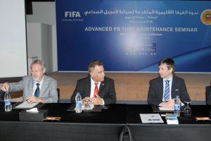 حسن إسماعيل يفتتح دورة ' فيفا ' الاقليمية لصيانة النجيل الصناعي