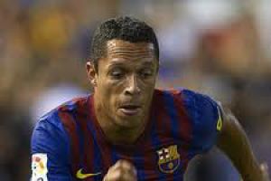 أدريانو يعود إلى تدريبات برشلونة بعد ستة أسابيع من الغياب