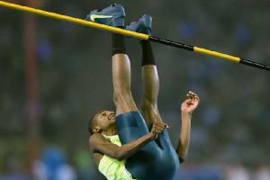 برشم يسجل ثاني افضل رقم في تاريخ الوثب العالي