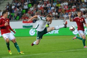 سقوط المجر أمام أيرلندا الشمالية في تصفيات يورو 2016