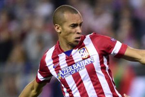 ميراندا يشيد بأداء زملائه في المنتخب البرازيلي