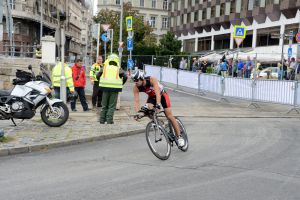 صقر بن سلمان: اعتماد خط السير لبطولة تحدي البحرين للترايثلون واعتماد الجوائز