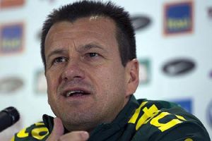 دونجا يصدر قرارا بالعفو عن أحد اللاعبين ويقرر ضمه مجددا لصفوف منتخب البرازيل