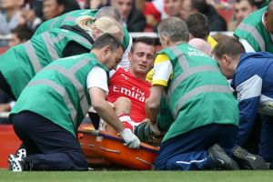 الإصابة تحرم ارسنال من جهود ماثيو ديبوشي حتى نهاية العام 