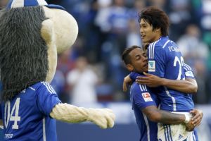 شالكه يهزم دورتموند في دوري ألمانيا 