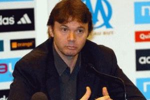 الصفاقسي يفسخ عقد تروسيه