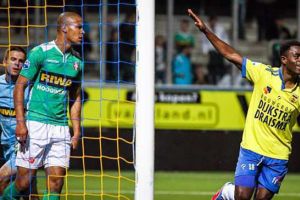 كامبور يتقاسم صدارة الدوري الهولندي مع 3 فرق