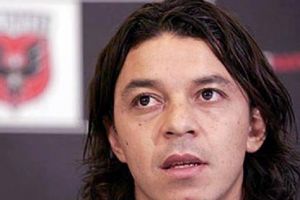 مدرب ريفر بلات: لم نلعب في ظروف طبيعية وكنا الأقرب للفوز