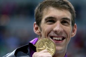 إيقاف فيلبس لستة أشهر عن المشاركة في مسابقات الاتحاد الأمريكي للسباحة