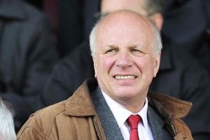 الاتحاد الانكليزي يواصل سعيه الحثيث لتقليص عدد اللاعبين الأجانب في الدوري