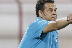 الوكرة القطري يقيل مدربه الكنزاري