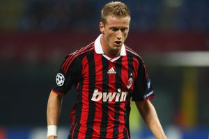 المدافع الإيطالي اباتي على رادار ليفربول