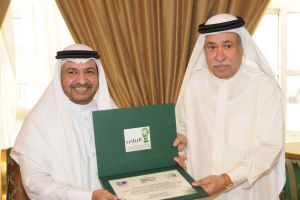 عيسى بن راشد يتسلم دعوة رسمية لحضور منافسات خليجي 22