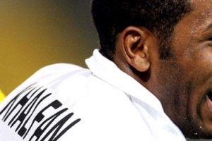 الإصابة تبعد خلفان عن قطر في خليجي 22 