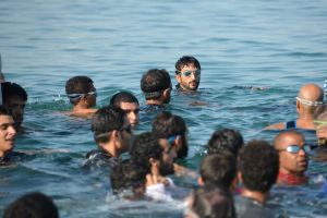 خالد بن حمد يشيد بمشاركة ناصر بن حمد في السباق الذي نظمته جامعة البحرين بمشاركة نحو 100 الطلبة وفريق للترايثلون