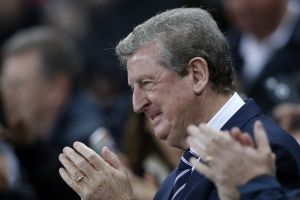 هودجسون مدرب إنجلترا سعيد بأداء المهاجم ويلبيك