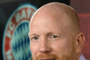 بايرن يمدد تعاقده مع سامر لثلاثة اعوام